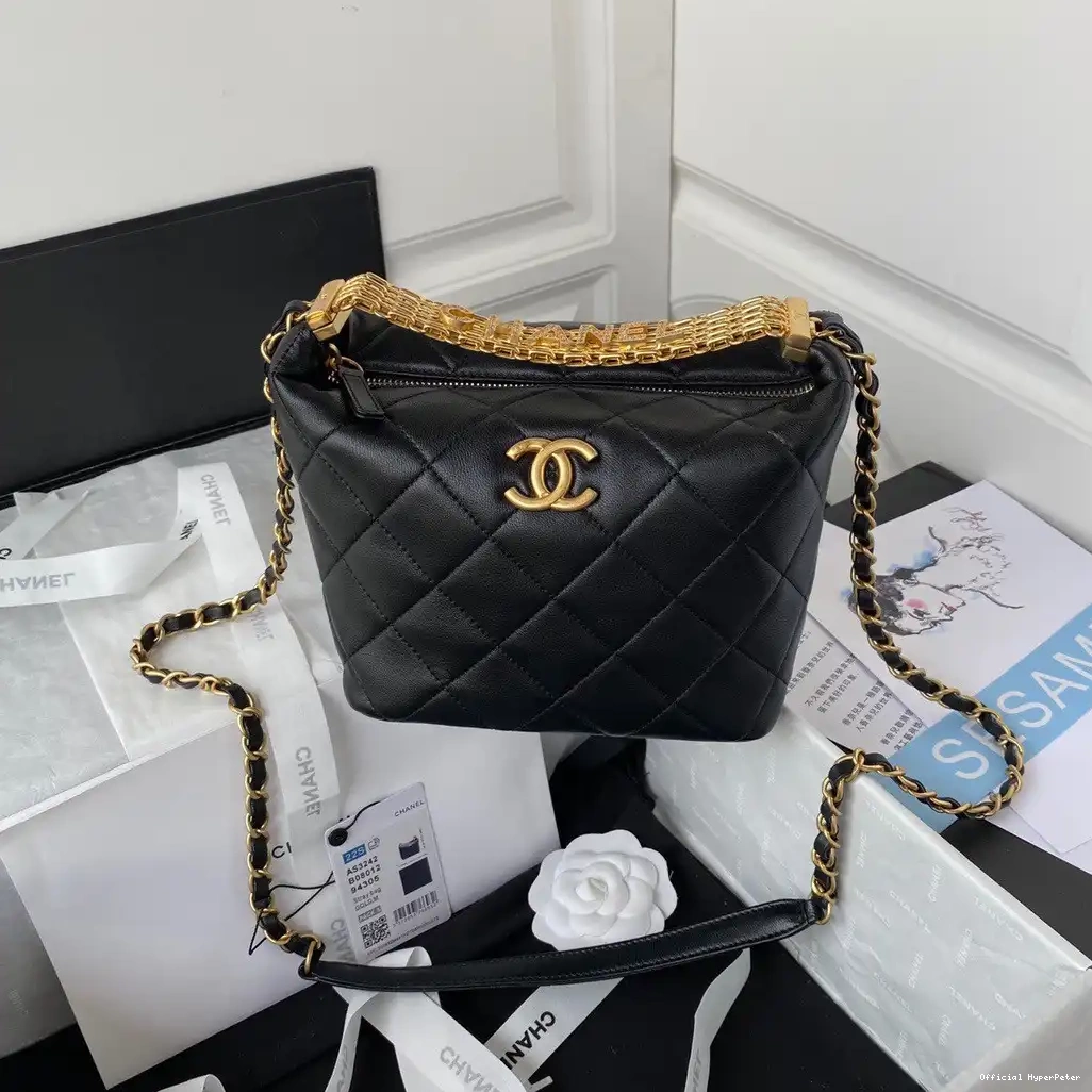 Hyper Peter SMALL HOBO CHANEL BAG 0505